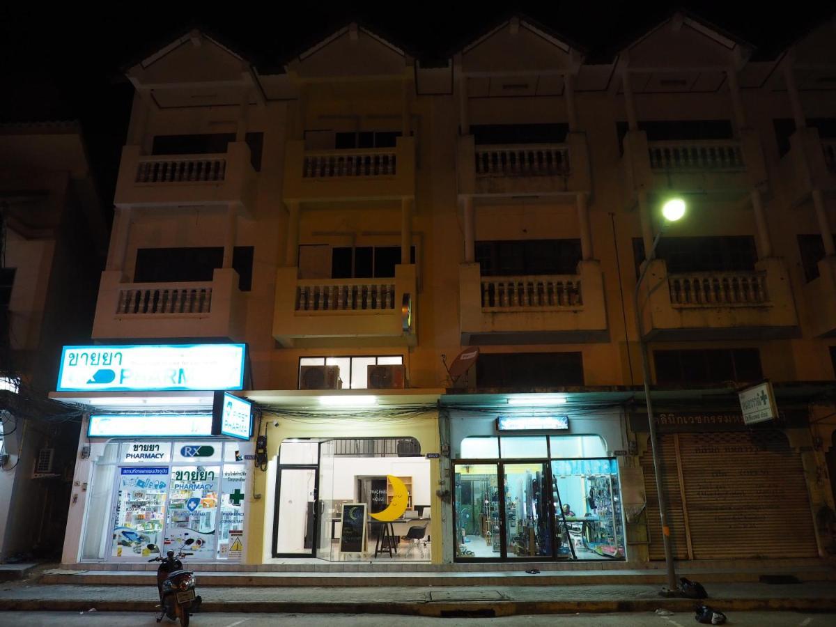 Prachan Hostel Thongsala Exterior photo